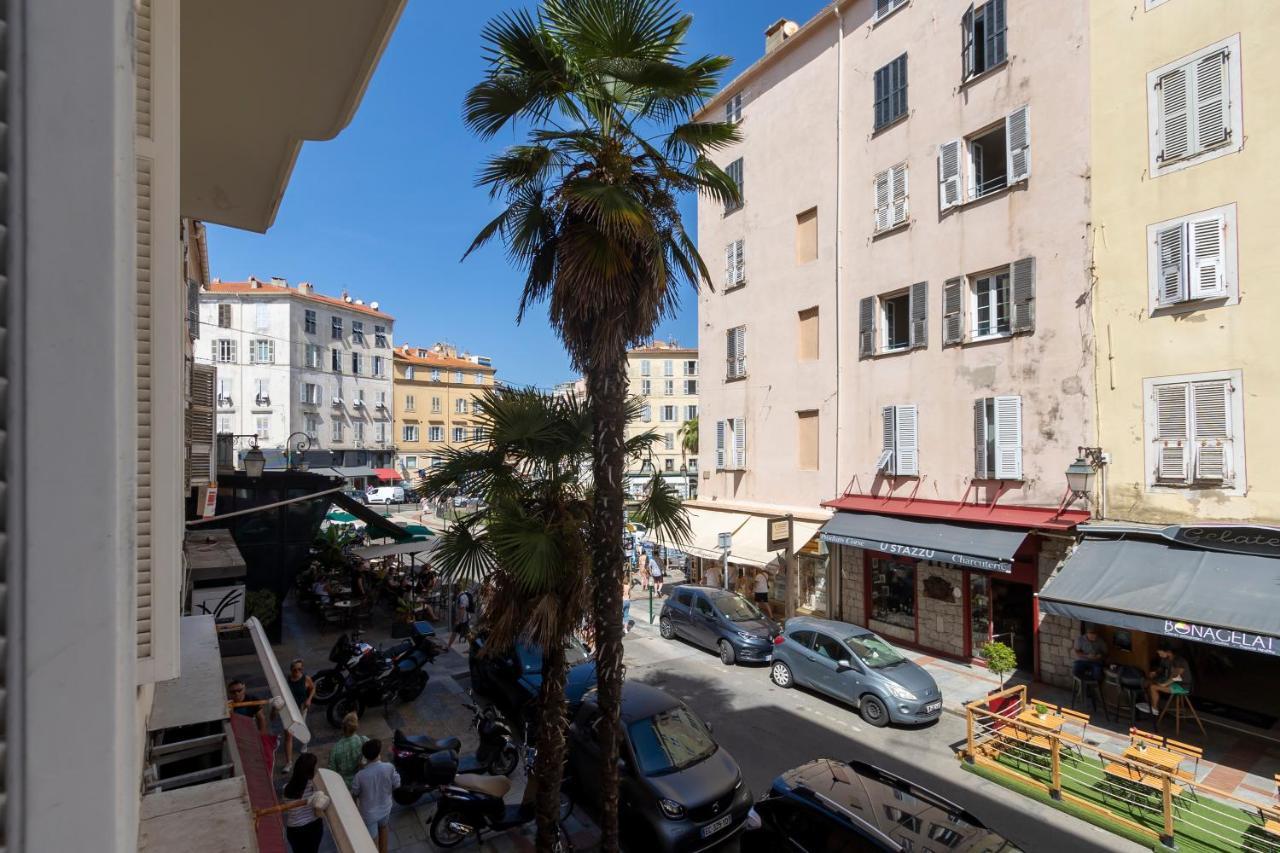 Les Suites R Bonaparte - Appartements De Standing Au Coeur De La Vieille Ville Pietonne Ajaccio  Esterno foto