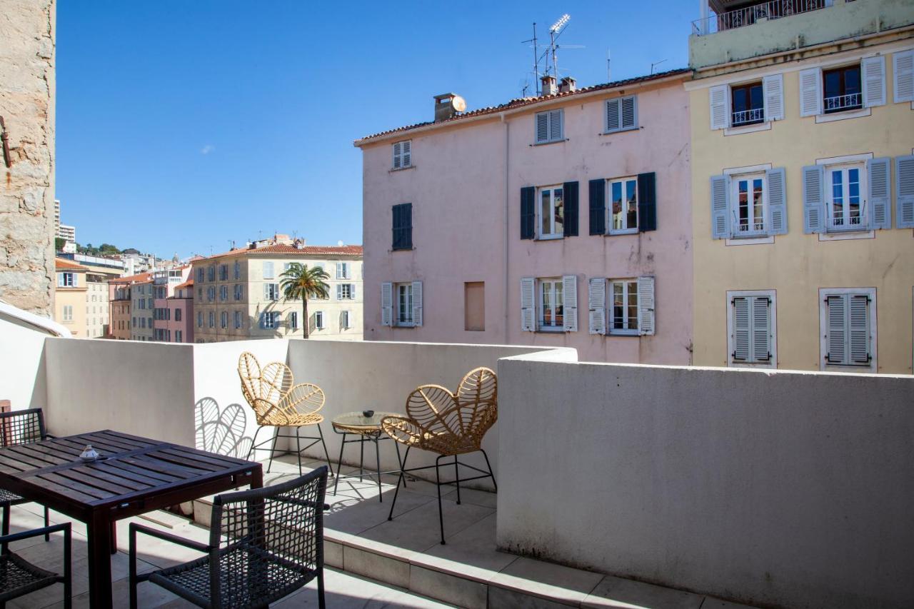 Les Suites R Bonaparte - Appartements De Standing Au Coeur De La Vieille Ville Pietonne Ajaccio  Esterno foto
