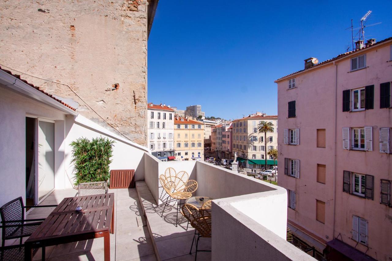 Les Suites R Bonaparte - Appartements De Standing Au Coeur De La Vieille Ville Pietonne Ajaccio  Esterno foto