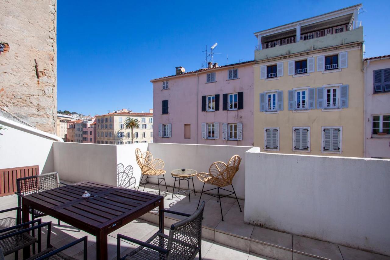 Les Suites R Bonaparte - Appartements De Standing Au Coeur De La Vieille Ville Pietonne Ajaccio  Esterno foto