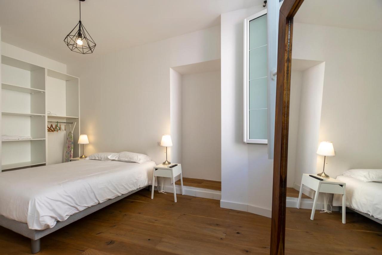 Les Suites R Bonaparte - Appartements De Standing Au Coeur De La Vieille Ville Pietonne Ajaccio  Esterno foto